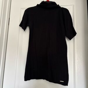 Black Jennifer Lopez turtleneck